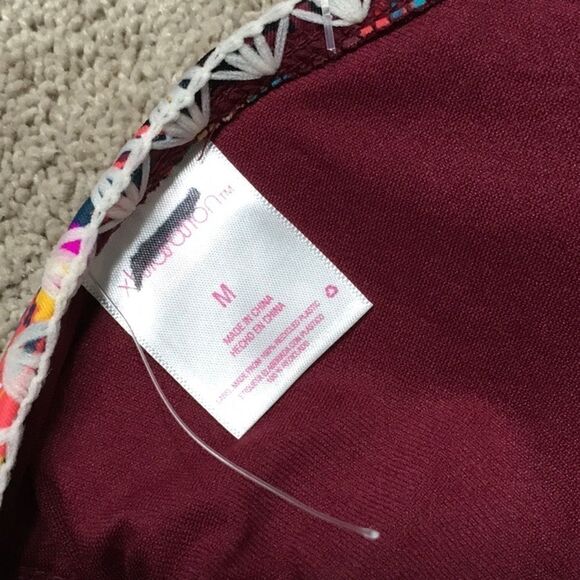 New. Floral and ribbon bikini top. NWOT - Picture 6 of 6